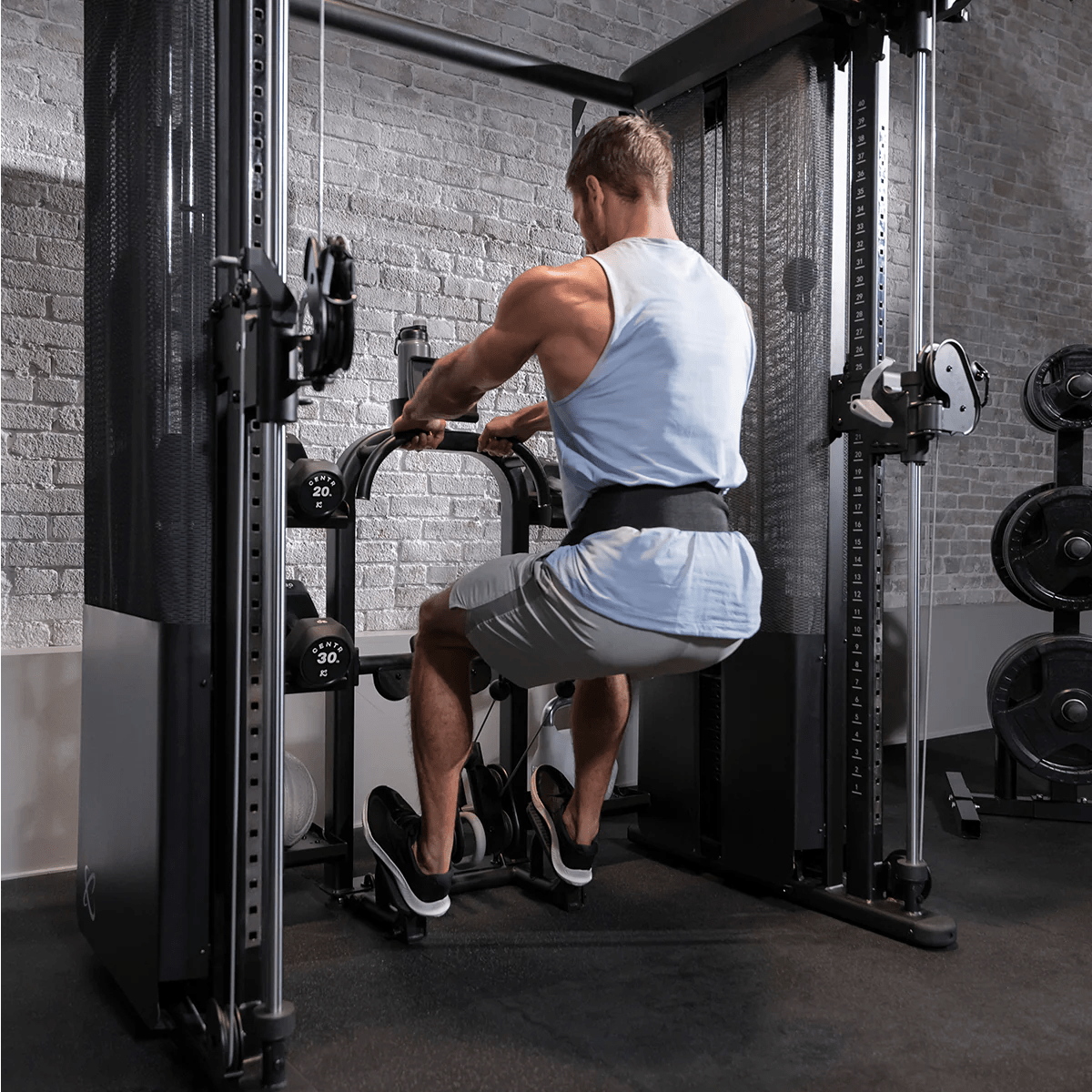 FT2-PRO_LIFESTYLE-2_1200x1200_1.png