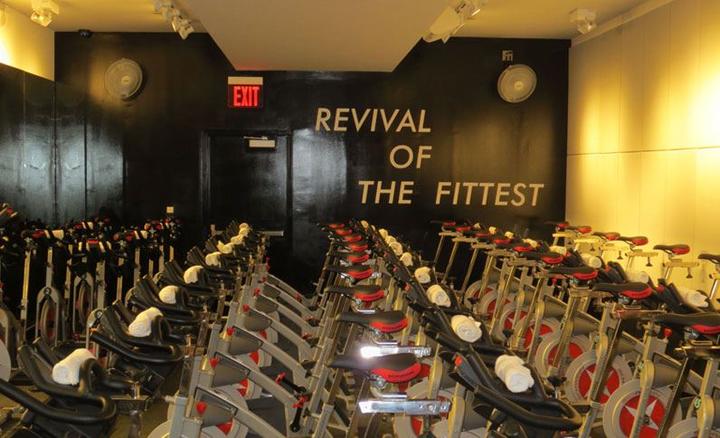 revolve-fitness-inside-our-studiony_2_720x_067f8f6f-e1d3-463d-8c16-a8a6cde56141-838916.jpg